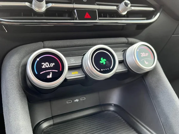 SKODA Kodiaq (2025) — foto 9 van 22