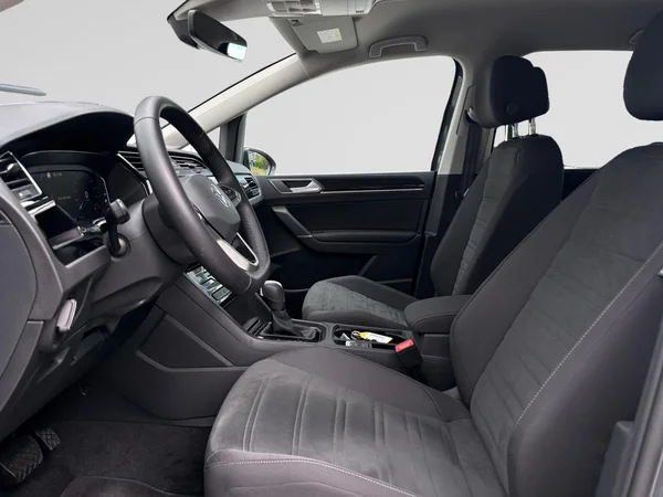 VOLKSWAGEN Touran (2025) — foto 24 van 24
