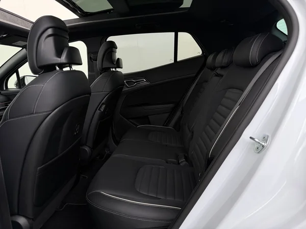 KIA Sportage (2022) — foto 5 van 36