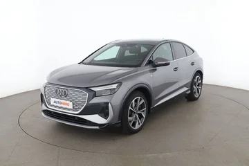 Audi Q4 fc30ccbc-5c47-405e-869c-74834450b57a