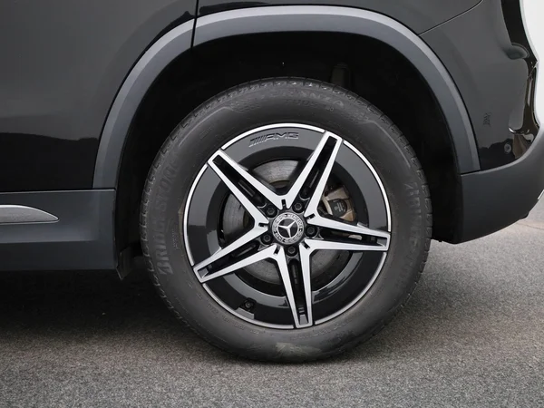 Mercedes-Benz EQA (2021) — foto 7 van 48