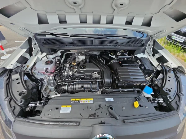 VOLKSWAGEN Caddy Maxi Cargo (2025) — foto 15 van 24