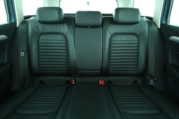 Volkswagen Passat (2017) — foto 6 van 16