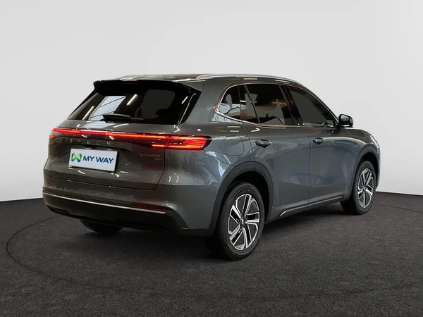 GEELY Starray EM-i (PHEV) (2026) — foto 18 van 22