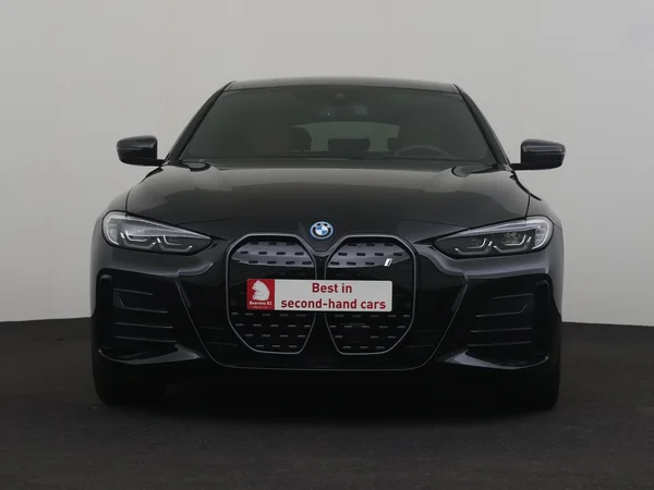 BMW i4 (2023) — foto 31 van 33