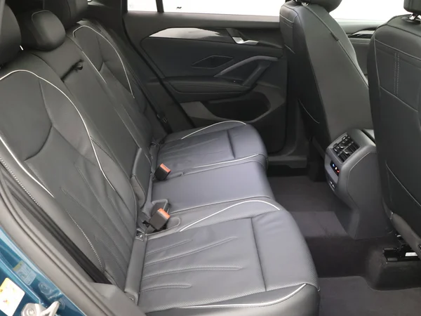 VOLKSWAGEN Tiguan (2026) — foto 24 van 24