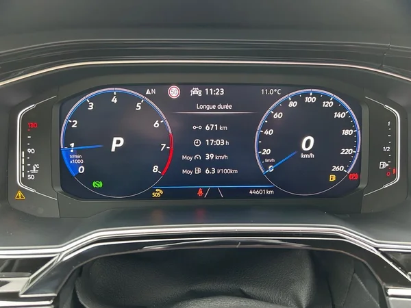 VOLKSWAGEN Taigo (2023) — foto 3 van 24