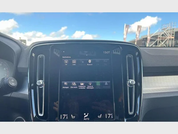Volvo XC40 (2024) — foto 7 van 29
