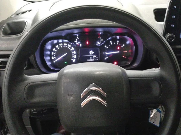 Citroën Berlingo (2021) — foto 2 van 19