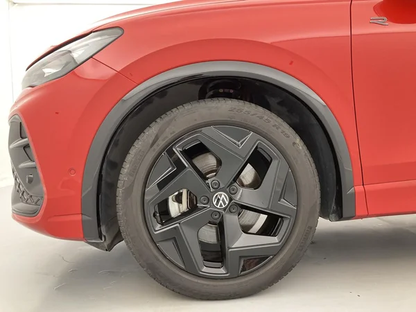 VOLKSWAGEN Tiguan Dsl (2024) — foto 34 van 36