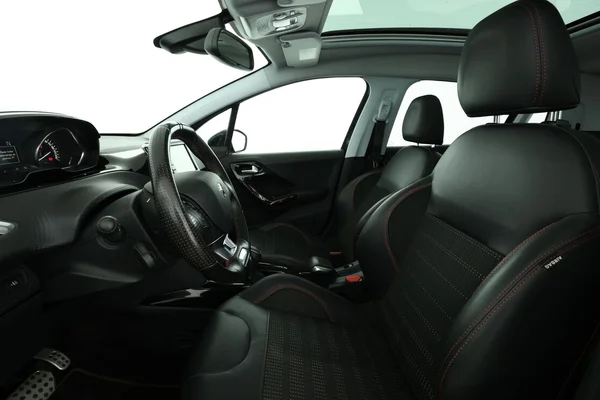 Peugeot 2008 (2008) — foto 16 van 16
