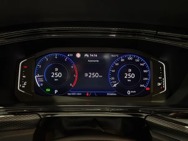 VOLKSWAGEN T-Cross (2024) — foto 3 van 18