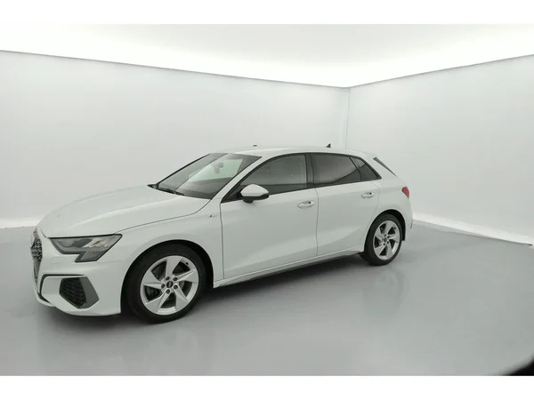 AUDI A3 Sportback (2021) — foto 2 van 36