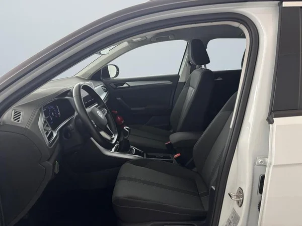 VOLKSWAGEN T-Roc (2024) — foto 2 van 26