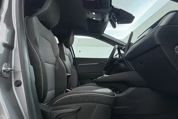 Renault Captur E-Tech (HEV) (2026) — foto 18 van 20