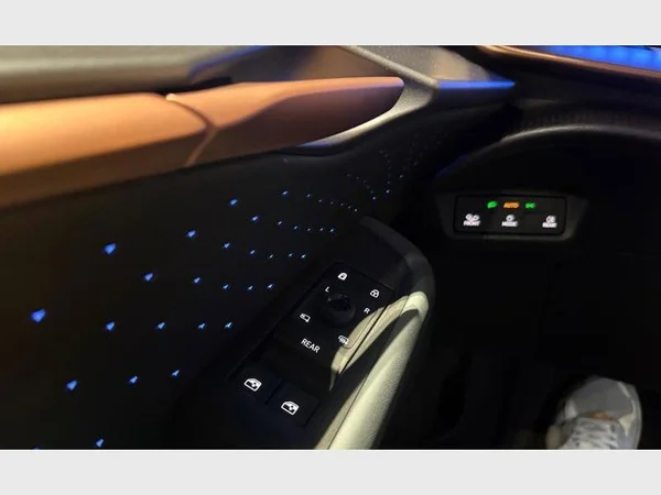 CUPRA Tavascan (2026) — foto 10 van 27