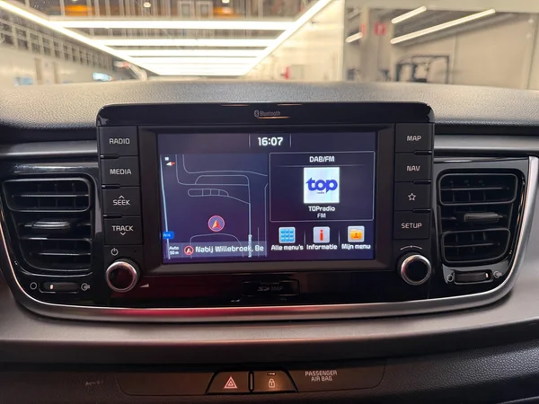 Kia Rio (2018) — foto 14 van 29