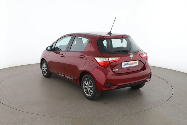 Toyota Yaris (2017) — foto 10 van 16