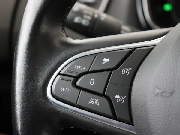 RENAULT Espace (2021) — foto 9 van 30