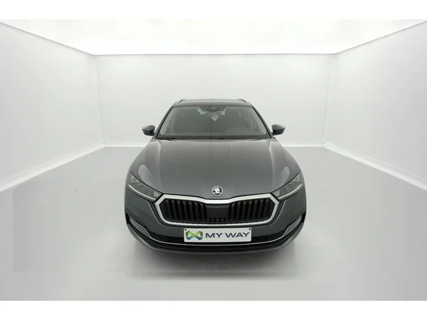 SKODA Octavia Combi (2022) — foto 12 van 36