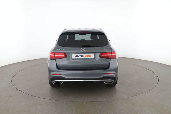Mercedes-Benz GLC-Klasse (2020) — foto 11 van 16