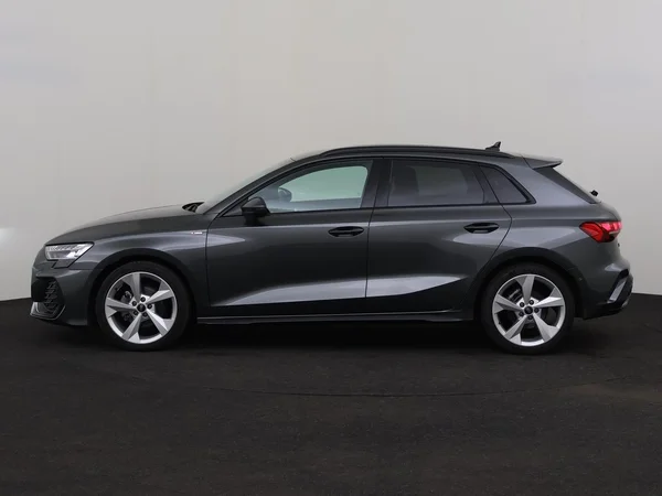 AUDI A3 Sportback (2025) — foto 11 van 18