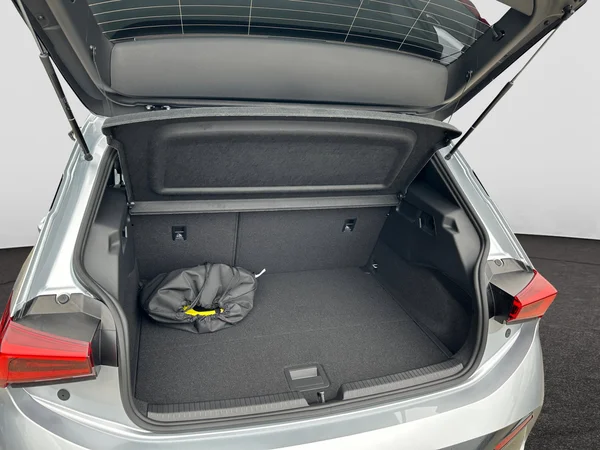 CUPRA Born (2025) — foto 8 van 13