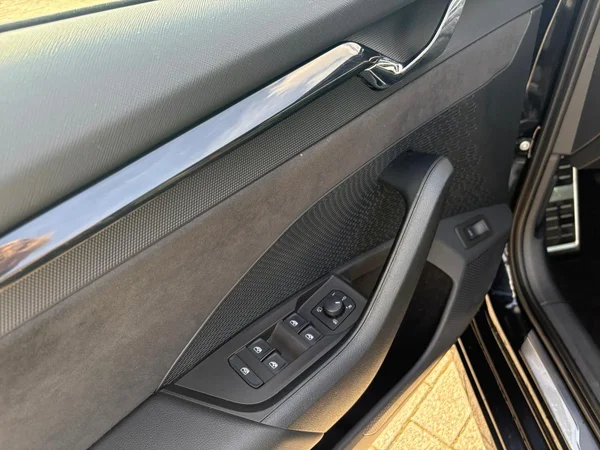 SKODA Octavia Combi RS (2022) — foto 9 van 24