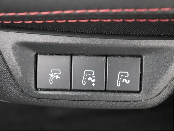 PEUGEOT 308 (2021) — foto 12 van 13