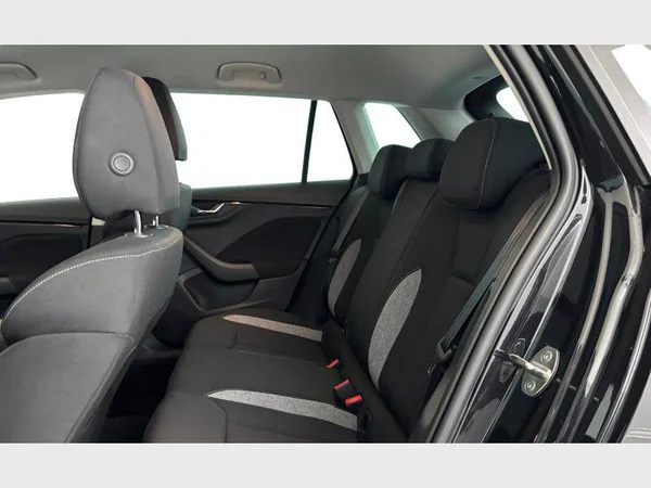 Skoda Kamiq (2025) — foto 6 van 25