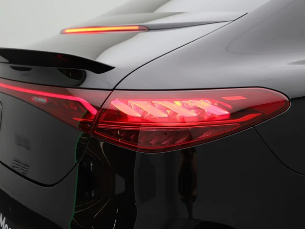Mercedes-Benz EQE (2022) — foto 51 van 72