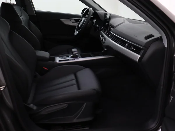AUDI A4 (2020) — foto 3 van 28