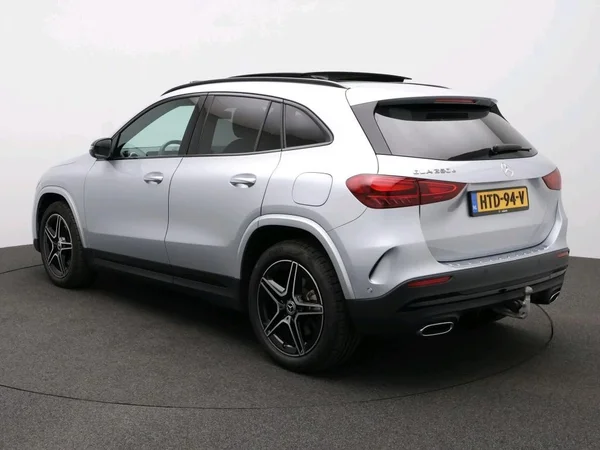 Mercedes-Benz GLA (2025) — foto 2 van 6