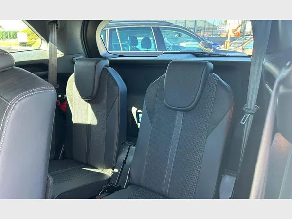 Peugeot 5008 (2022) — foto 3 van 30