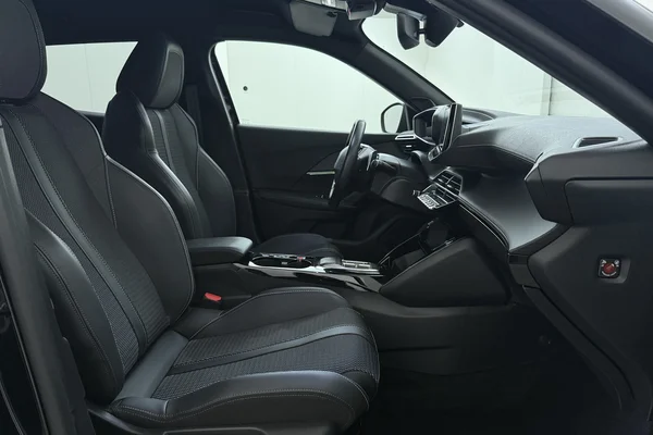 Peugeot 2008 (2024) — foto 17 van 19
