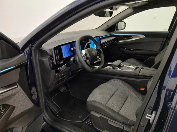 Renault Espace E-TECH (HEV) (2026) — foto 7 van 9