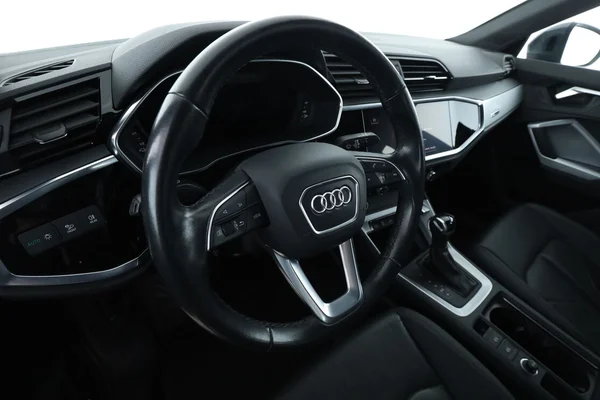 Audi Q3 (2023) — foto 2 van 16