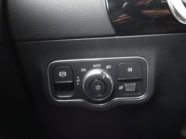 Mercedes-Benz GLA (2022) — foto 19 van 29