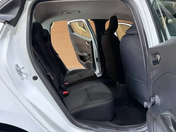 Renault Clio (2019) — foto 8 van 22