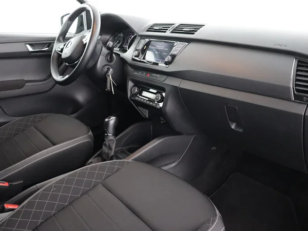 SKODA Fabia (2023) — foto 3 van 26