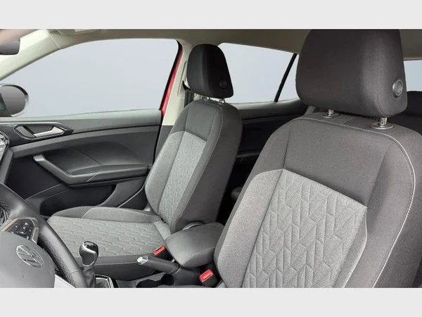 Volkswagen T-Cross (2024) — foto 2 van 27