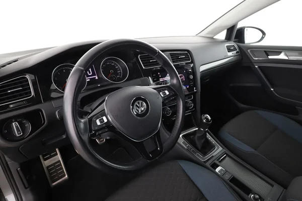 Volkswagen Golf (2019) — foto 2 van 16