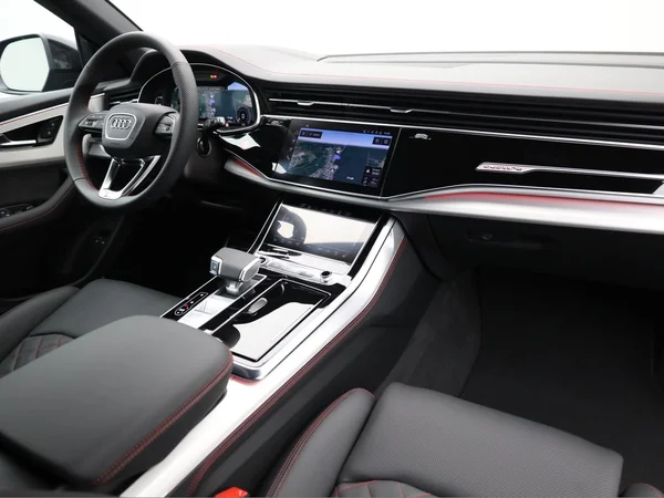 AUDI Q8 SUV e-hybrid (PHEV) (2026) — foto 22 van 28