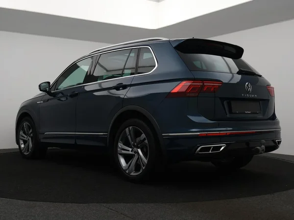 VOLKSWAGEN Tiguan Dsl (2021) — foto 3 van 33