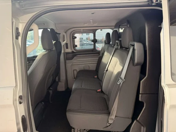 Ford Transit Custom — foto 3 van 24