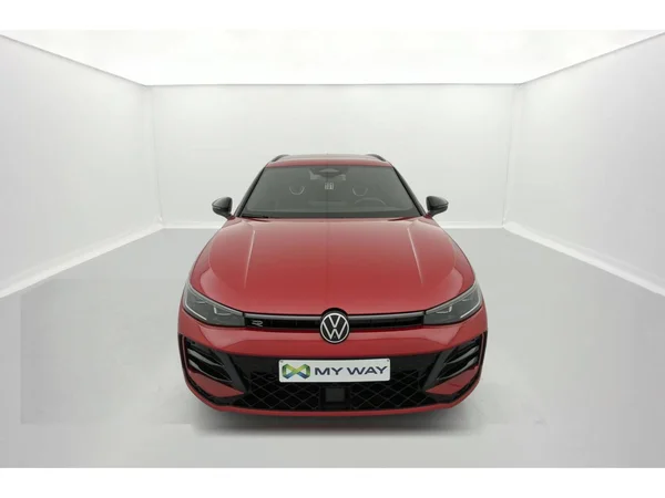VOLKSWAGEN Passat SW (2024) — foto 12 van 36