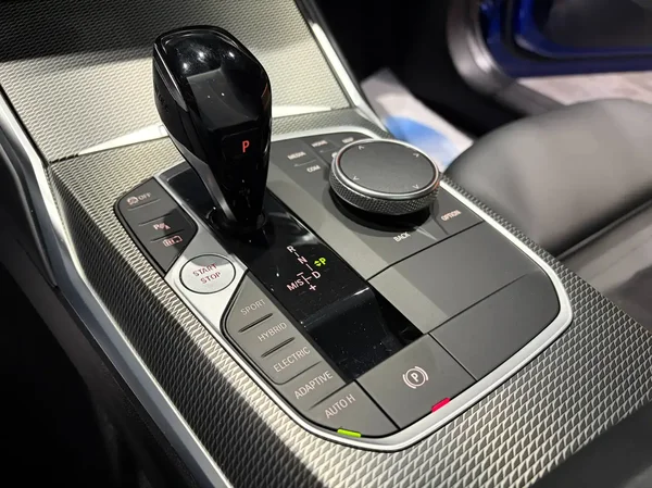 Bmw 330 (2021) — foto 17 van 37