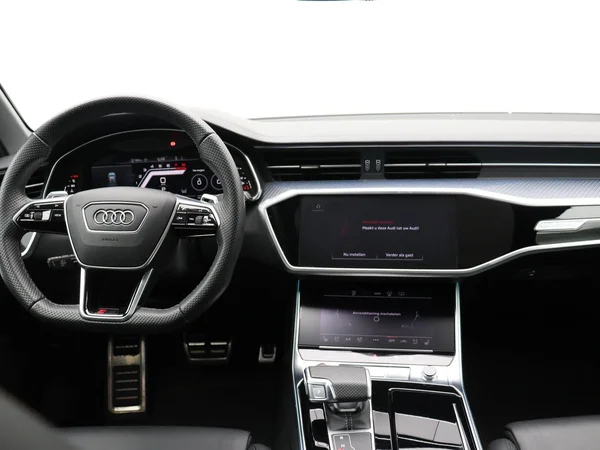 Audi RS6 (2024) — foto 13 van 27