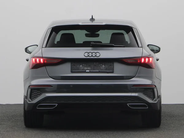 AUDI A3 Sportback (2024) — foto 18 van 21