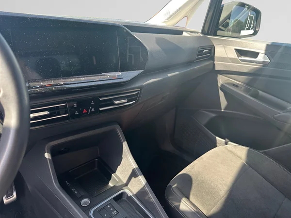 VOLKSWAGEN Caddy Maxi eHybrid (2025) — foto 4 van 16